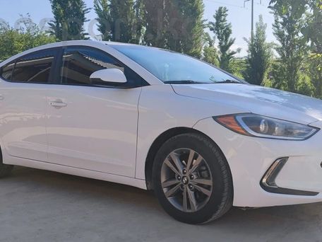 Hyundai Elantra, 2017 — 照片 2