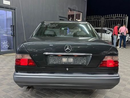 Mercedes-Benz E-Класс AMG, 1993 — 照片 5