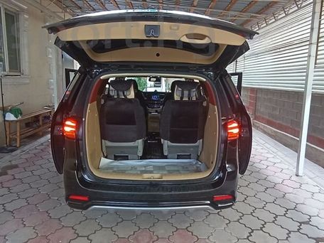 Kia Carnival, 2018 — photo 17