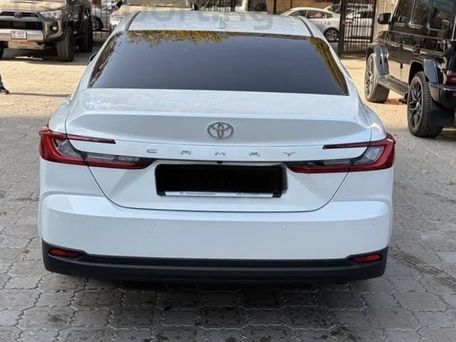 Toyota Camry, 2024 — photo 4