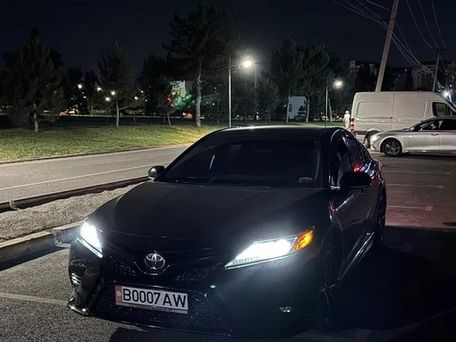 Toyota Camry, 2019 — фото 1