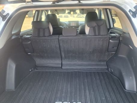 Toyota RAV4, 2021 — сүрөт 8