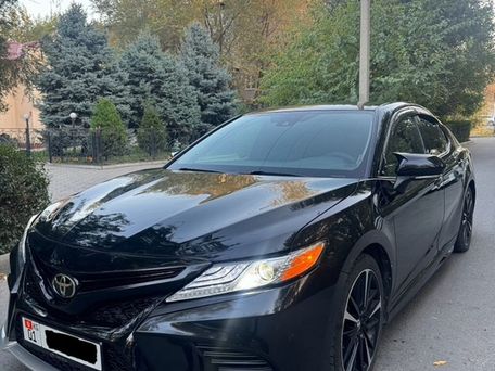 Toyota Camry, 2019 — 照片 2