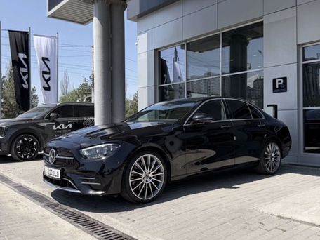 Mercedes-Benz E-Класс, 2020 — 照片 1