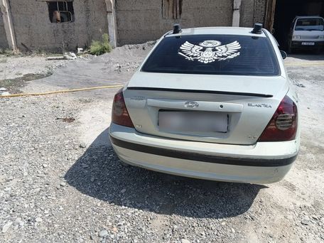 Hyundai Elantra, 2004 — 照片 1