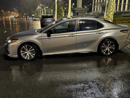 Toyota Camry, 2020 — 照片 6
