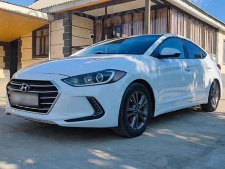 Hyundai Elantra, 2017 — 照片 1