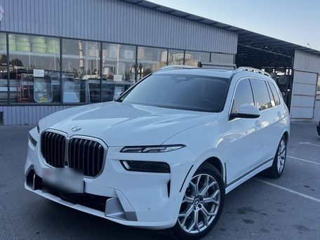 BMW X7, 2023 — photo 11