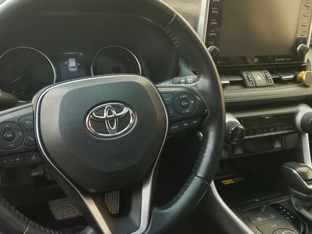 Toyota RAV4, 2022 — photo 11