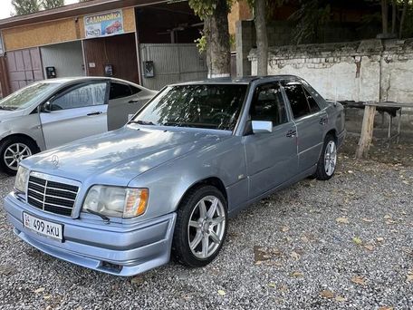 Mercedes-Benz W124, 1993 — 照片 1