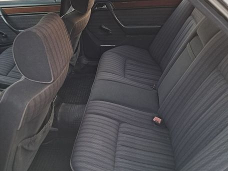 Mercedes-Benz W124, 1990 — 照片 6