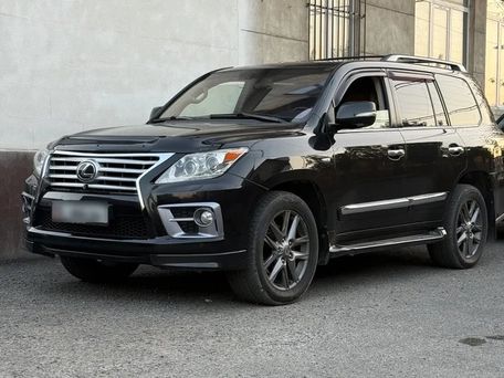 Lexus LX, 2010 — photo 1