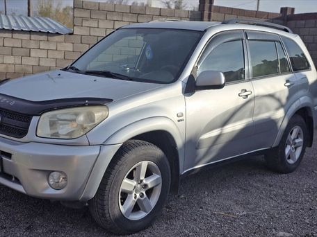 Toyota RAV4, 2003 — 照片 2