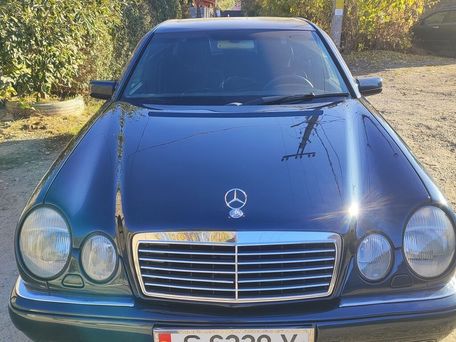 Mercedes-Benz E-Class, 1997 — photo 1