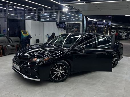 Toyota Camry, 2022 — сүрөт 1