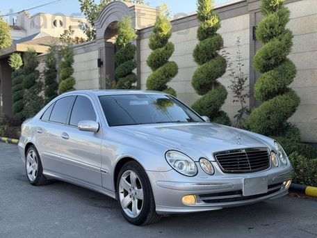 Mercedes-Benz E-Класс, 2003 — 照片 1