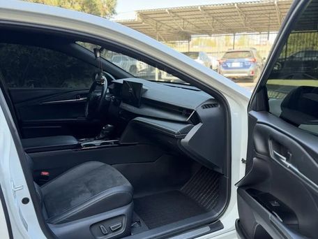 Toyota Camry, 2024 — 照片 10