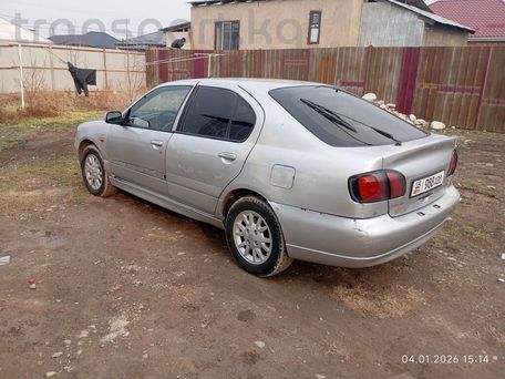 Nissan Primera, 2001 — 照片 2