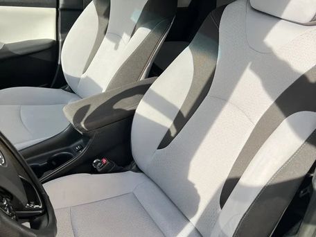 Toyota Prius, 2019 — сүрөт 7
