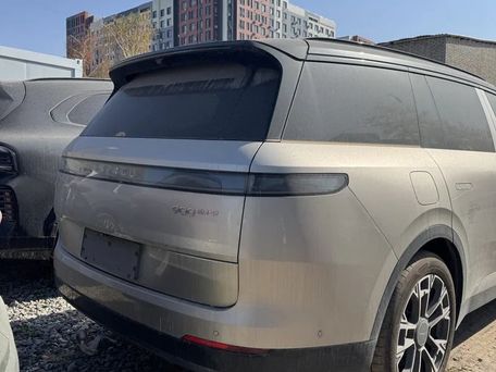 Lynk & Co 900, 2025 — 照片 4