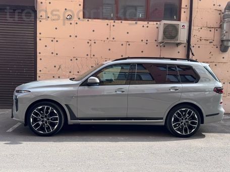 BMW X7, 2023 — 照片 3