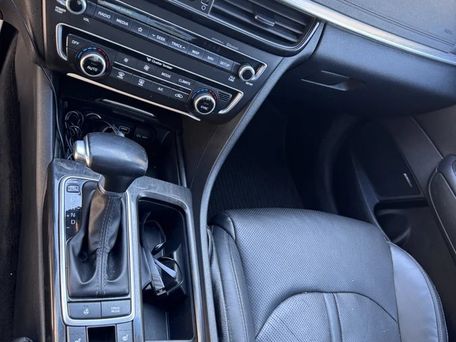 Kia K5, 2018 — photo 11