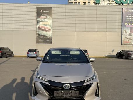 Toyota Prius, 2017 — фото 1