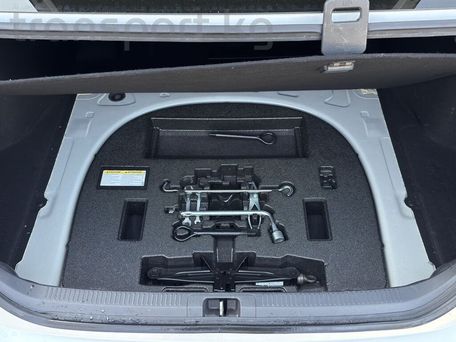 Toyota Camry, 2019 — 照片 9