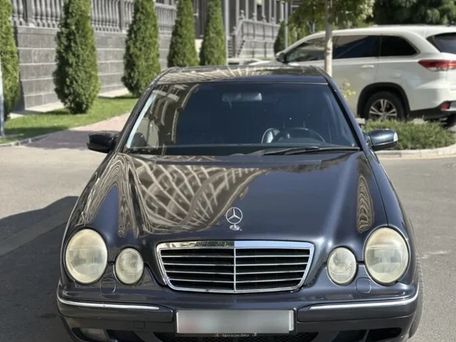 Mercedes-Benz E-Class, 2002 — photo 1