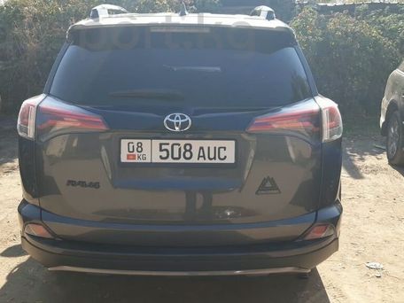 Toyota RAV4, 2018 — photo 8