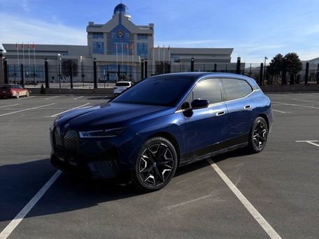 BMW iX, 2023 — 照片 2