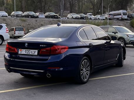 BMW 5 серии, 2019 — 照片 3