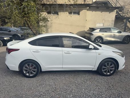 Hyundai Solaris, 2018 — 照片 4