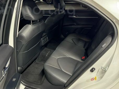 Toyota Camry, 2018 — фото 15