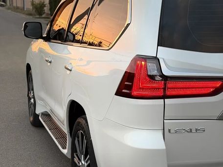 Lexus LX, 2017 — photo 9
