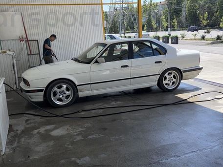 BMW 5 серии, 1994 — 照片 1