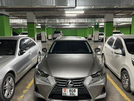 Lexus IS, 2019 — 照片 1