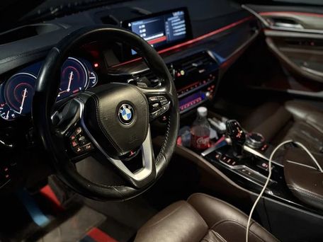 BMW 5 серии, 2018 — 照片 8