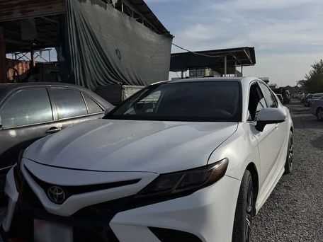 Toyota Camry, 2020 — фото 1
