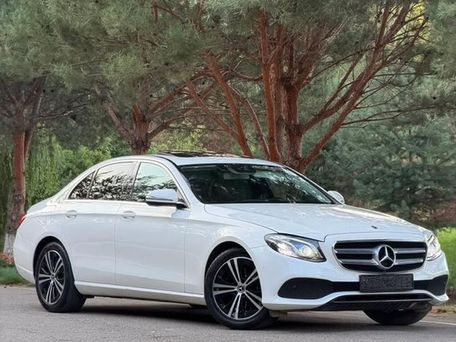 Mercedes-Benz E-Класс, 2019 — фото 1