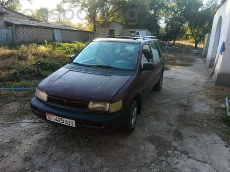 Mitsubishi Space Wagon, 1993 — photo 1