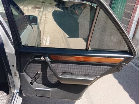 Mercedes-Benz W124, 1991 — photo 7