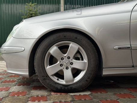 Mercedes-Benz E-Класс, 2004 — 照片 4
