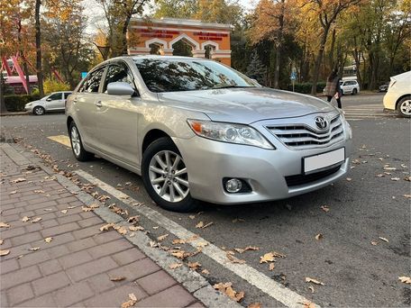 Toyota Camry, 2010 — фото 1