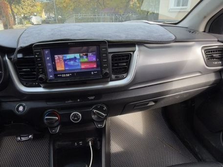 Kia Stonic, 2018 — photo 7