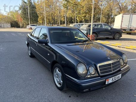 Mercedes-Benz E-Class, 2000 — сүрөт 1