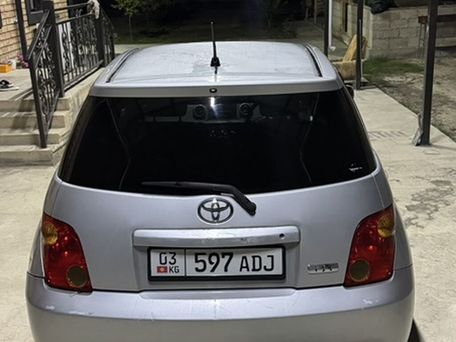 Toyota Ist, 2002 — сүрөт 3