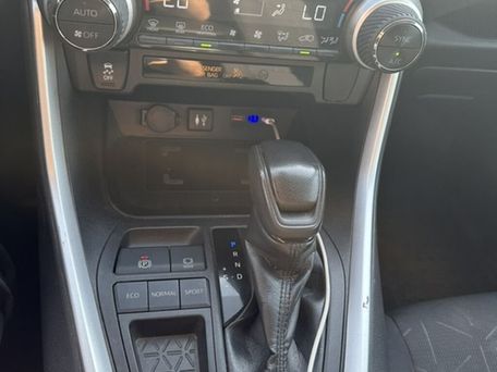 Toyota RAV4, 2018 — сүрөт 8