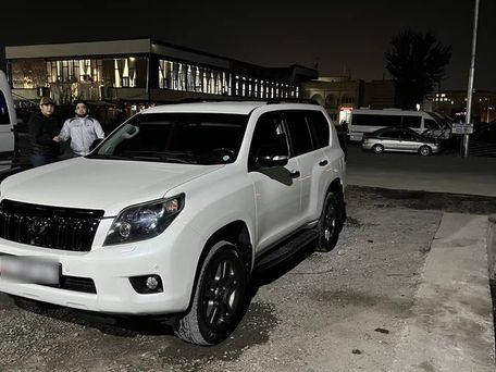 Toyota Land Cruiser Prado, 2010 — сүрөт 2