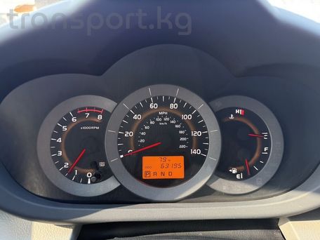 Toyota RAV4, 2011 — photo 9